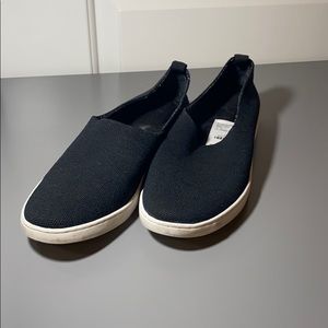 Slip on loafer tennis shoe